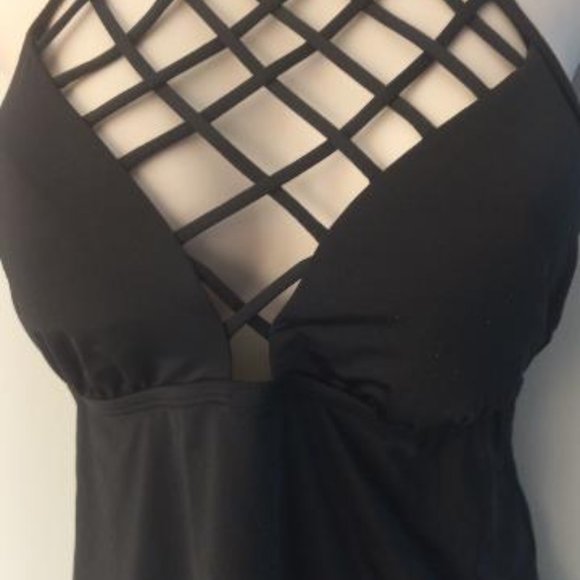 Fishnet neckline halter swim top - Picture 3 of 4